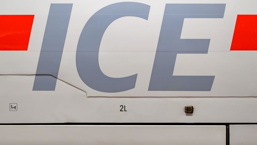 ICE können den wichtigen Gleisabschnitt bei Bamberg wieder befahren. (Symbolbild)
