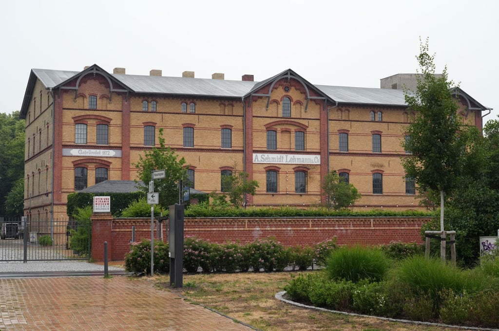 Auf dem Gelände des bisherigen Ofen- und Keramikmuseums in Velten soll es künftig auch ein Schornsteinfegermuseum geben. (Archivbild)