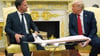 US-Präsident Trump droht russischen Handelspartnern mit 100-Prozent-Zöllen bei einem Treffen mit Nato-Generalsekretär Rutte.