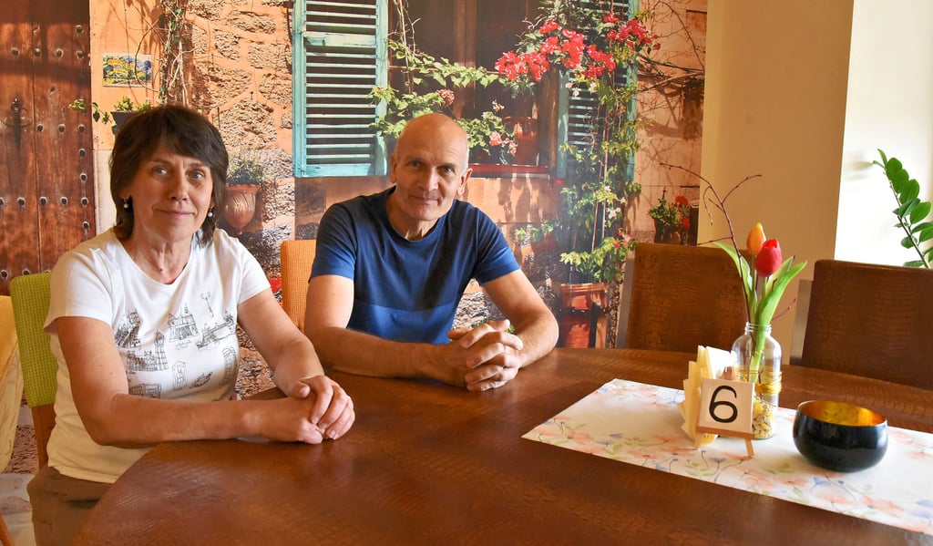 In der Polsterei und Raumausstattung Lutz Schmidt in Calbe kann man es sich seit Anfang des Jahres auch bei Kaffee und Kuchen gut gehen lassen. Małgorzata und Lutz Schmidt betreiben ein Cafe. Die gebürtige Polin und Ehefrau von Lutz erfüllte sich damit einen Lebenstraum.