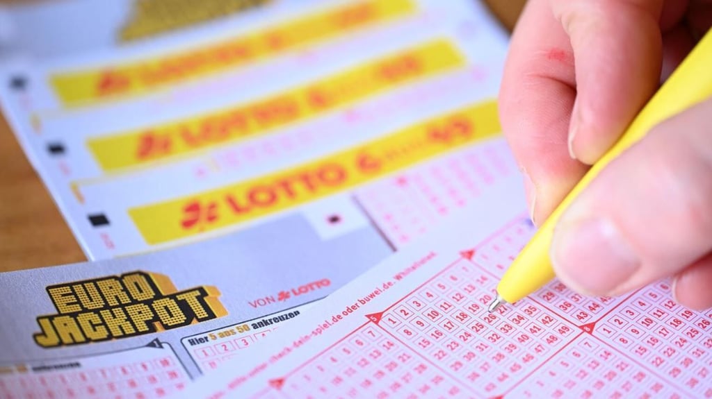 Glückspilz aus dem Saalekreis hat den "Sechser im Lotto" richtig getippt.