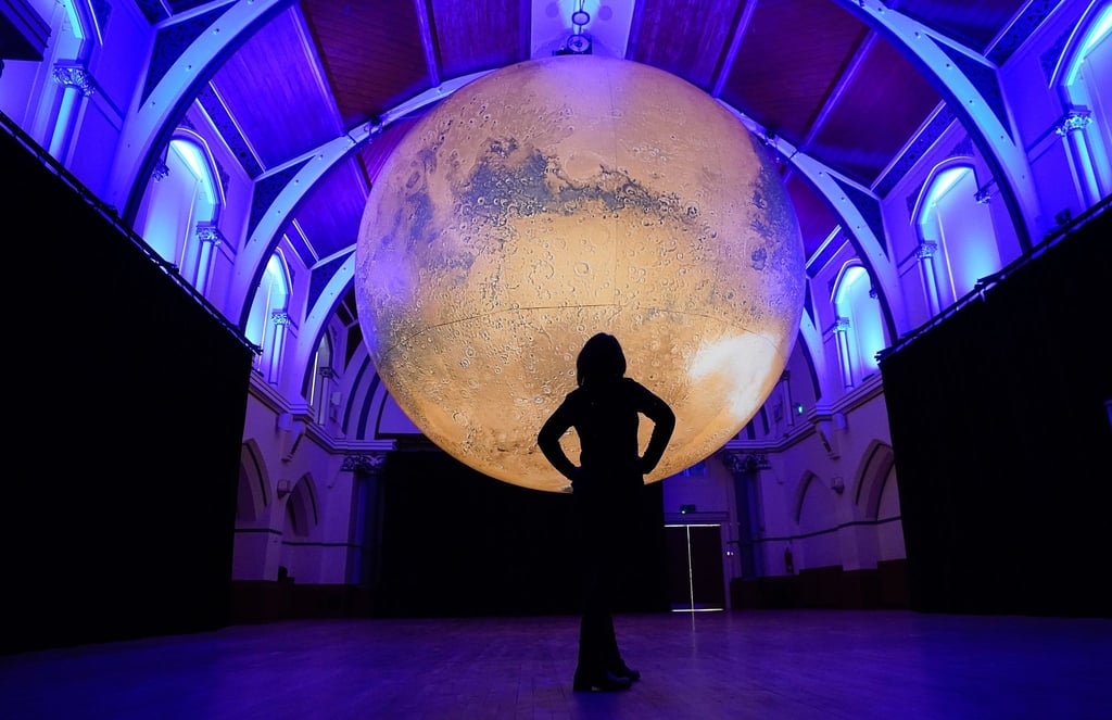 Imposant, aber von der Größe nur ein Bruchteil des Originals: Die Installation „Mars“ mit sieben Meter Durchmesser wurde in Großbritannien ausgestellt (Archivfoto).
