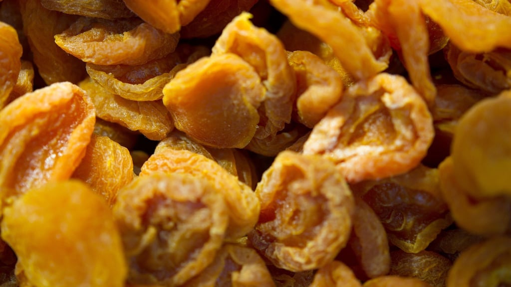 Getrocknete Früchte enthalten zwar viel Zucker, liefern dem Körper aber auch Mineral- und Ballaststoffe.