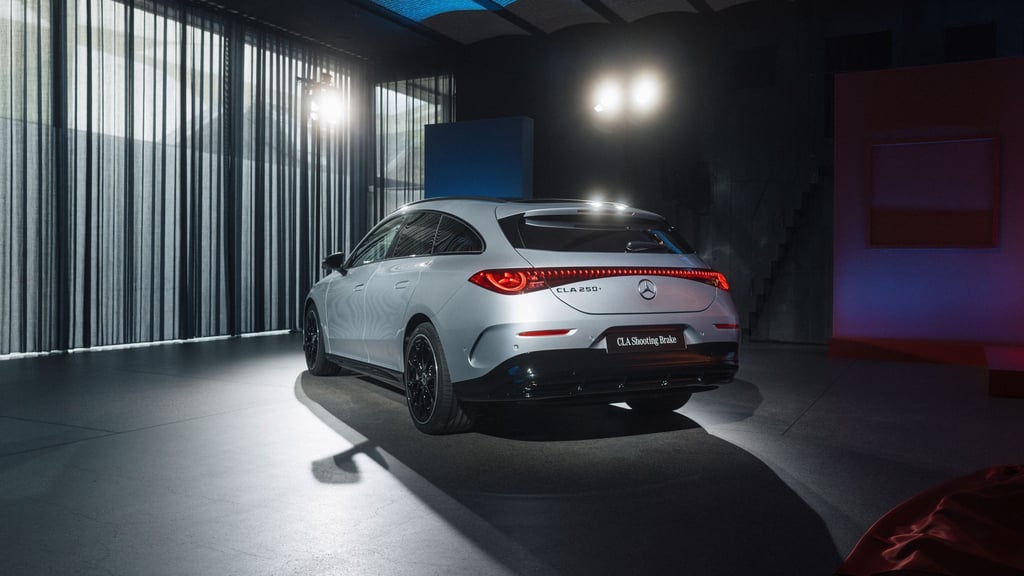 Mit großer Heckklappe und viel Laderaum: Der CLA Shooting Brake von Mercedes soll voraussichtlich im Frühjahr 2026 auf den Markt kommen.