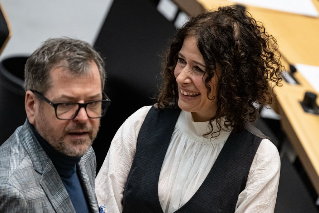 Die beiden Grünen-Fraktionsvorsitzenden Werner Graf und Bettina Jarasch sollen die Partei als Duo in den Wahlkampf führen. (Archivfoto)