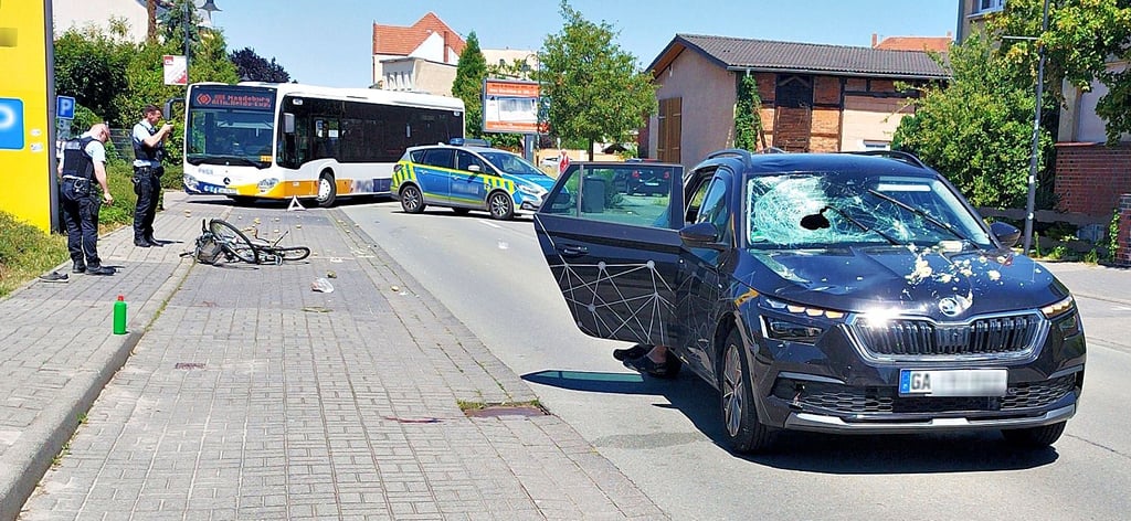 Eine Radfahrerin war Anfang Juli von einem Pkw nahe des Hopfentunnels in Gardelegen erfasst worden.