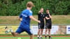 Markus Fiedler (Mitte) möchte mit seinem Team auch mal im Geheimen arbeiten. Der 1. FC Magdebnurg wird also künftig öfter ohne Zuschauer trainieren.&nbsp;