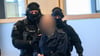 Der Bundesgerichtshof in Karlsruhe hat entschieden: Das Urteil nach Geiselnahme des Halle-Attentäters in der JVA Burg ist rechtskräftig.