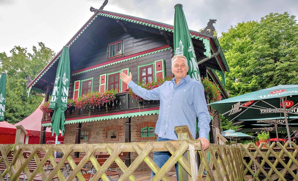 Inhaber und Gastwirt Dirk Werner begrüßt und empfängt seine Gäste gern und häufig ganz persönlich.