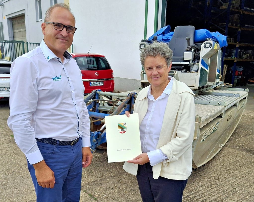 Fördermittel hatte Ministerin Lydia Hüskens für Vebiro-Chef Joachim Beiler im Gepäck.