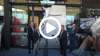 Der Vorhang fällt. Ministerin Lydia Hüskens, Staatssekretär Stefan Schnorr (l.), DB-InfraGo-Vorstand Ralf Thueme und Oberbürgermeister Armin Schenk (r.) eröffnen den neuen Bahnhof von Bitterfeld