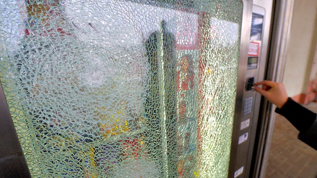 Immer wieder wurden die Snackautomaten im Ascherslebener Bahnhof durch Vandalismus beschädigt.