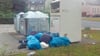 So sah es bis vor wenigen Tagen am Altkleidercontainer in der Nähe der Busendhaltestelle in Hecklingen aus. 