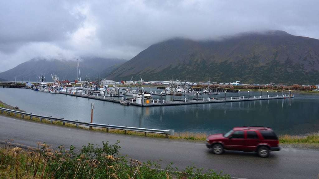Earthquake: Tsunami warning issued after earthquake off the coast of ...
