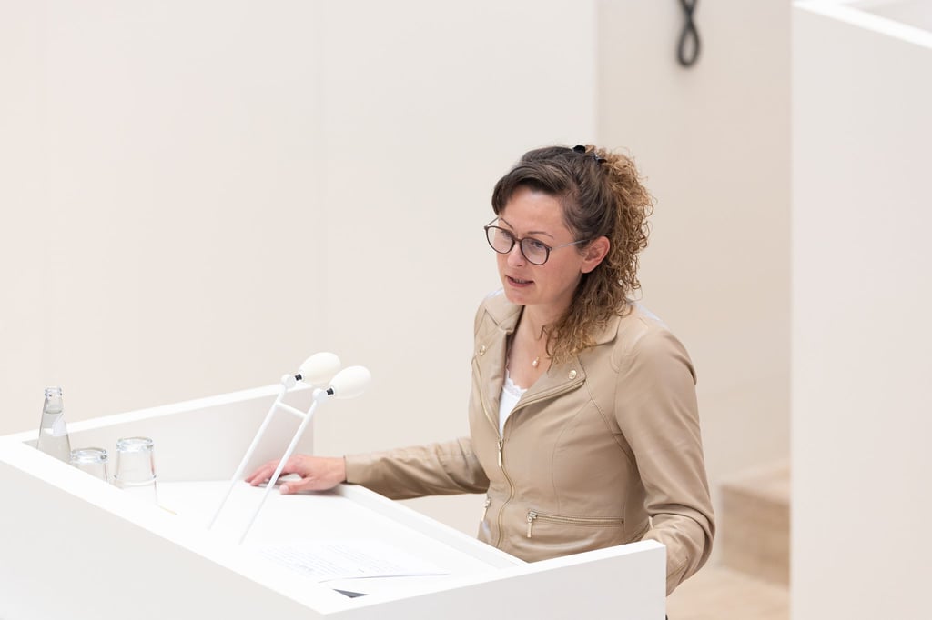 Brandenburgs Agrarministerin Hanka Mittelstädt (SPD) hält das Gesetz zum Bürokratieabbau für Landnutzung und Umwelt für einen ersten mutigen Schritt.