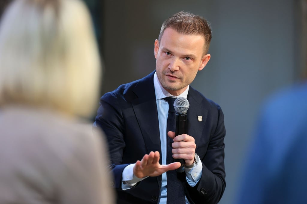 Thüringens Staatskanzleichef Stefan Gruhner (CDU) wirft der AfD-Fraktion Falschbehauptungen zur Arbeit der Landesregierung vor. (Archivbild)