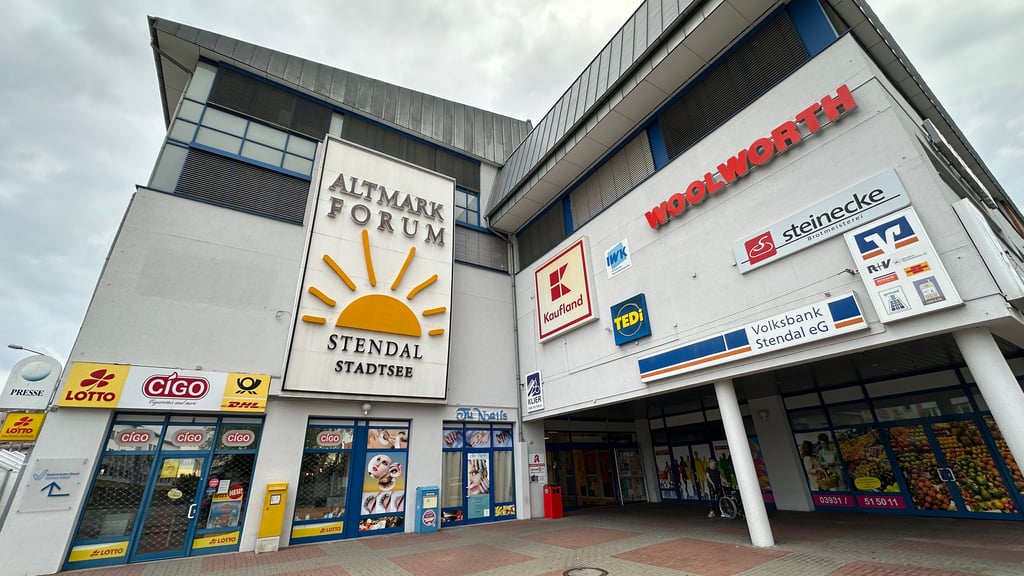 Ein Wasserrohrbruch ereignete sich am 16. Juli 2025 im Altmark-Forum in Stendal.