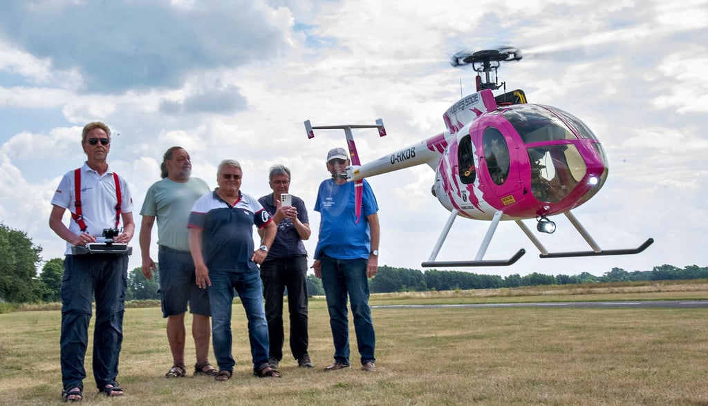 Nicht nur Modellflugzeuge, sondern auch -hubschrauber, wie dieser von Klaus Brenner, heben in Rodleben ab. Aber wie lange noch?
