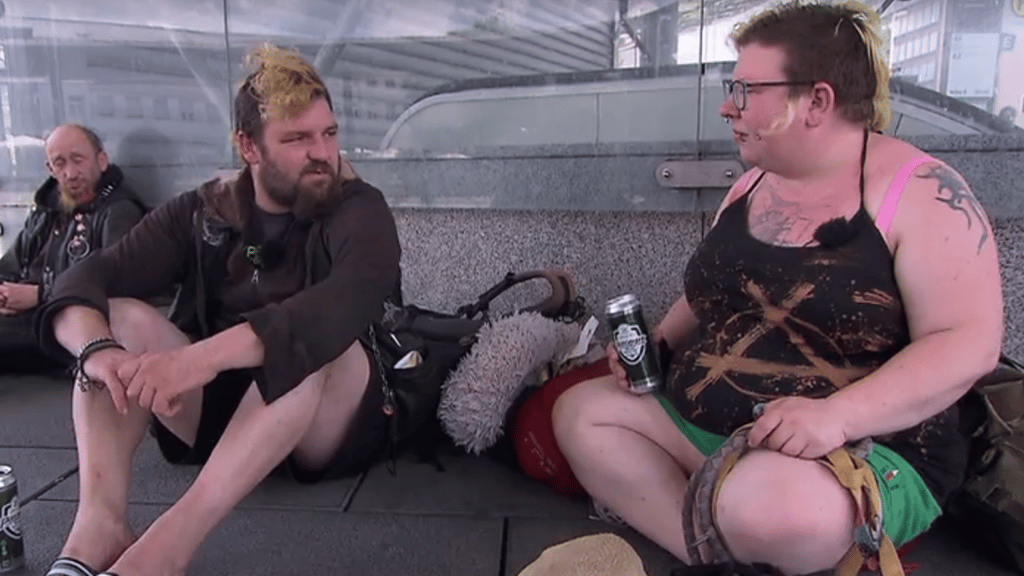RTL2-Serie "Hartz, Rot, Gold": Drei Berliner Punks stranden obdachlos in Graz.