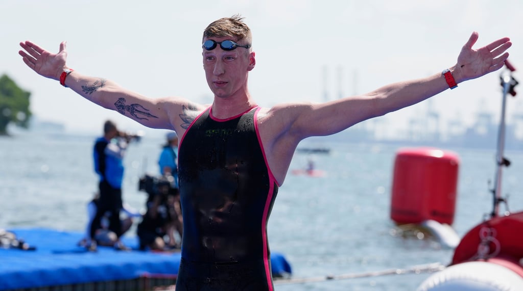Nicht aufzuhalten: Florian Wellbrock bejubelt seinen WM-Titel.