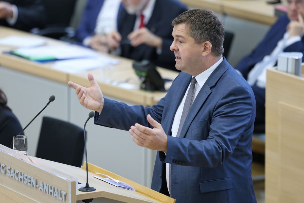 Landwirtschaftsminister Sven Schulze (CDU) kritisiert Brüssel. (Archivbild)