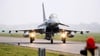 Wegen der Sanierung der Landebahn hatte die Luftwaffe die Eurofighter 2022 von Wittmund nach Laage verlegt. (Archivbild)