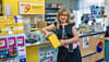 Silvia Rohde ist neue Betreiberin der Poststelle in Waldersee und ist dafür von Berlin nach Dessau gezogen.