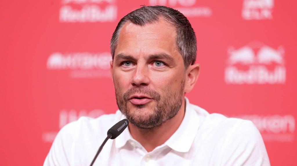 RB-Sportgeschäftsführer Marcel Schäfer macht bei RB Nägel mit Köpfen.