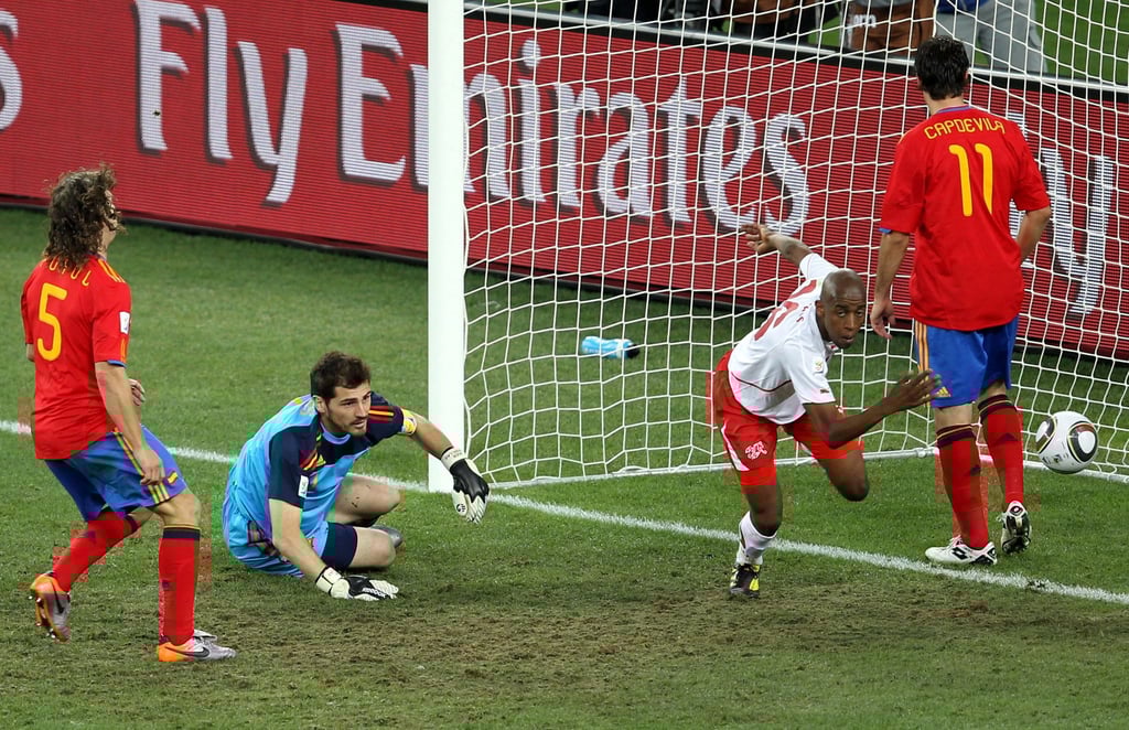 Gelson Fernandes (2.v.r) erzielte 2010 ein historisches WM-Tor für die Schweiz.