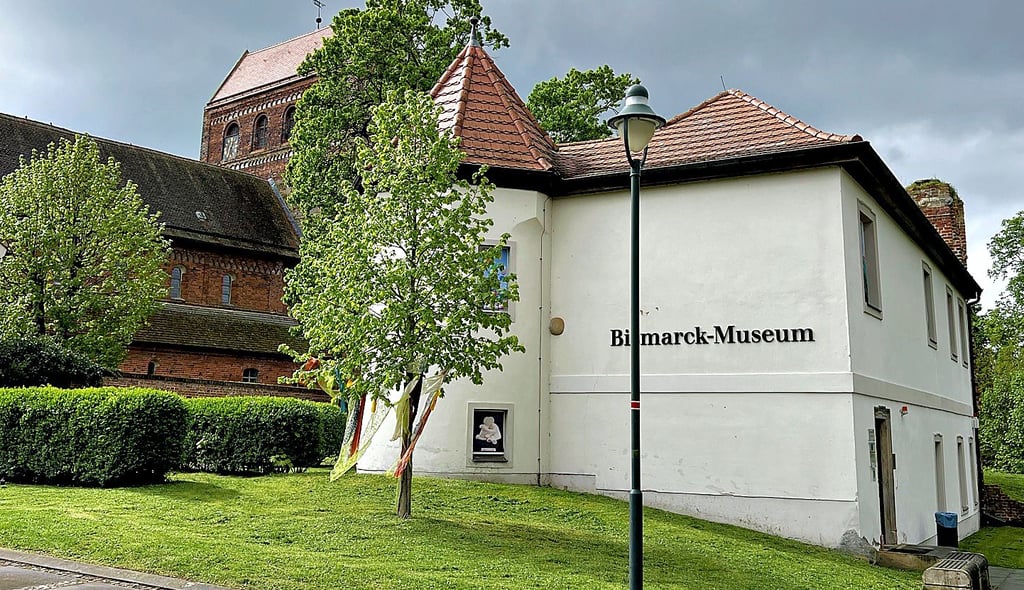 Das Bismarck-Museum in Schönhausen wird demnächst trockengelegt, dies ist dann die letzte Flutschadensbeseitigung.