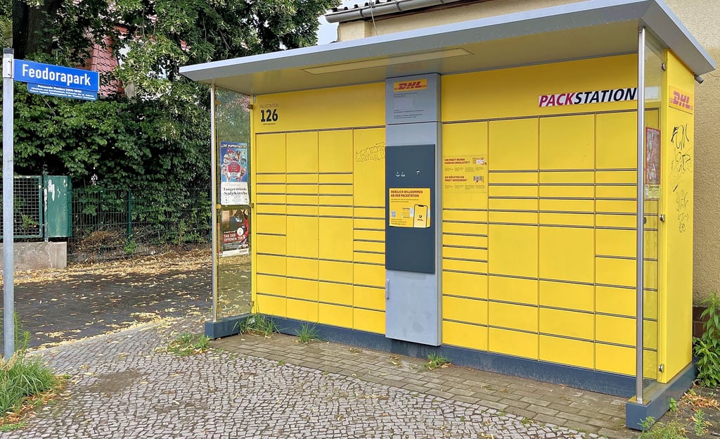 Die DHL-Packstation in der Ulrichsstraße in Tangermünde – die einzige und an etlichen Tagen mit ihren 74 Fächern nicht ausreichend.