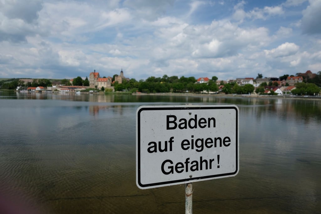 Experten warnen wegen gestiegener Wassertemperaturen vor Vibrionen. (Archivbild)