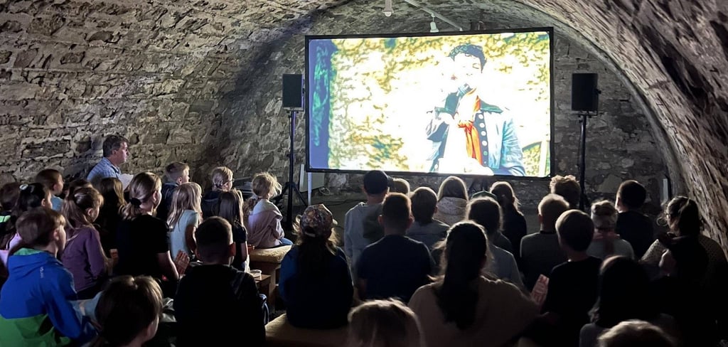 Für Märchenfreunde gibt es ein Kinderkino auf der Burg Querfurt.