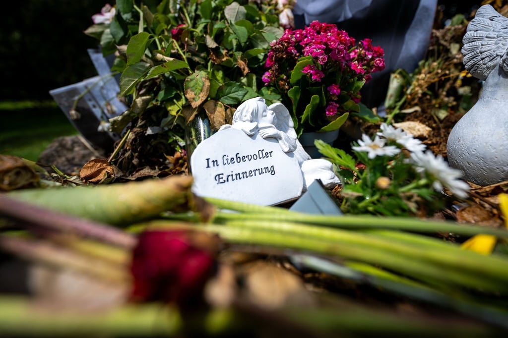 Der 23-Jährige wurde vor seinem Tod mit Tierabwehrspray und Gürteln angegriffen. (Archivbild)