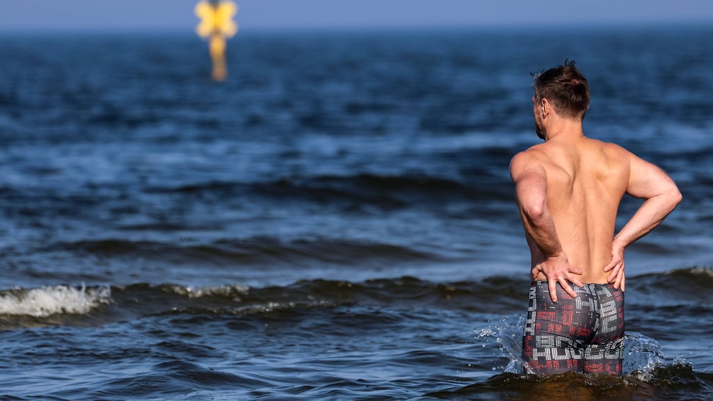 Mit der sommerlichen Hitze steigt das Risiko für Vibrionen-Infektionen an Nord- und Ostsee.