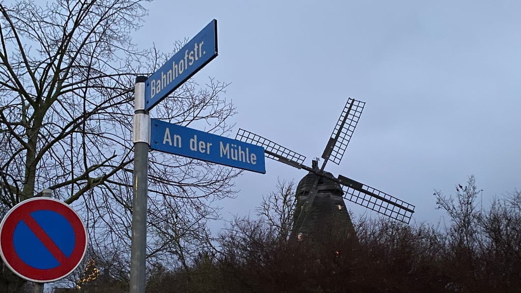 Doppelte Straßennamen sollen in der Einheitsgemeinde Stadt Jerichow verschwinden. Viele Anwohner wollen aber ihre Straßennamen behalten.