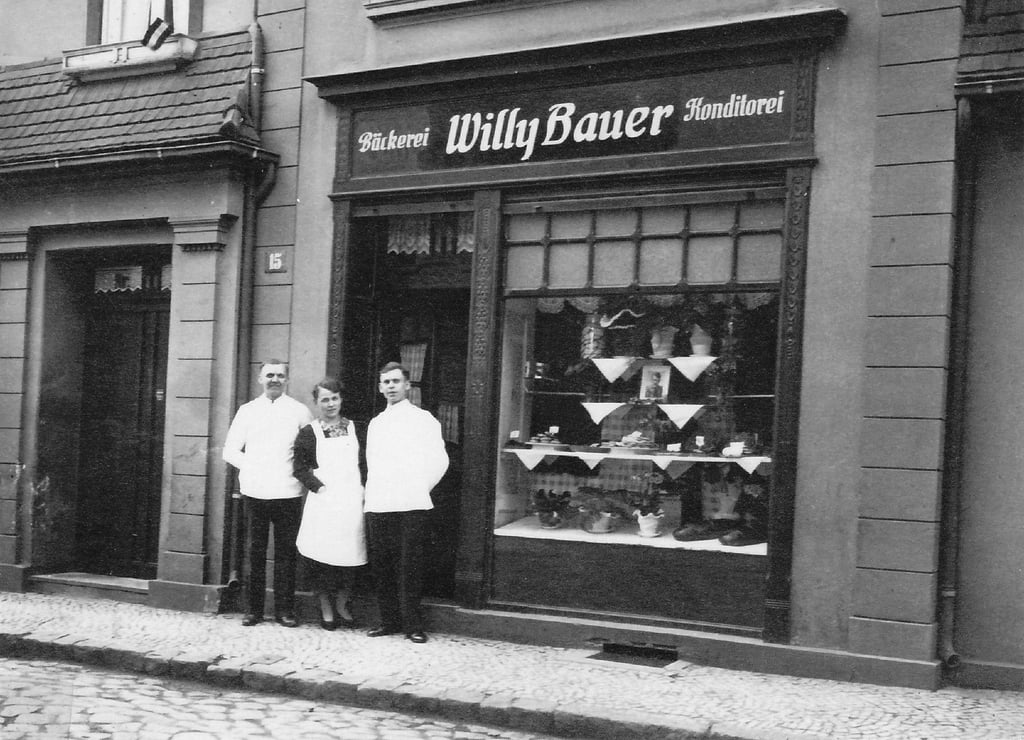 So sah die Bäckerei Bauer bei ihrer Gründung vor 90 Jahren in Alt Frohse aus.