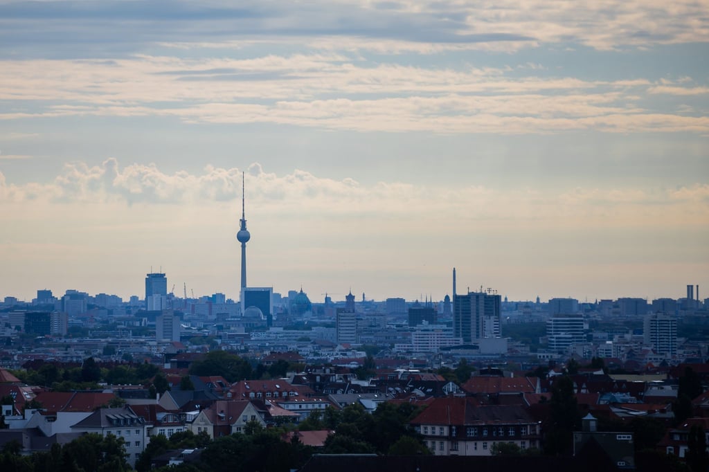 Der sogenannte Wanderungsgewinn von mehr als 27.000 Menschen in Berlin geht ausschließlich auf die hohe Wanderungsdynamik mit dem Ausland zurück. (Archivbild)