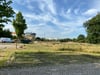Blick auf die Fläche an der Ecke Jerichower Straße/Herrenkrugstraße in Magdeburg: Hier soll in den kommenden Jahren ein neuer Verwaltungscampus des Landes Sachsen-Anhalt entstehen.