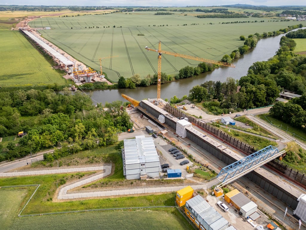 Die Westumfahrung der Stadt Halle mit der A143 ist eines der wichtigsten Autobahnprojekte in Sachsen-Anhalt. (Archivbild)