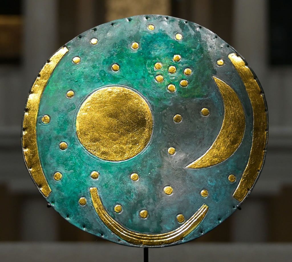 Das Original der Himmelsscheibe von Nebra, ein Unesco-Welterbe, ist im Landesmuseum in Halle zu sehen.
