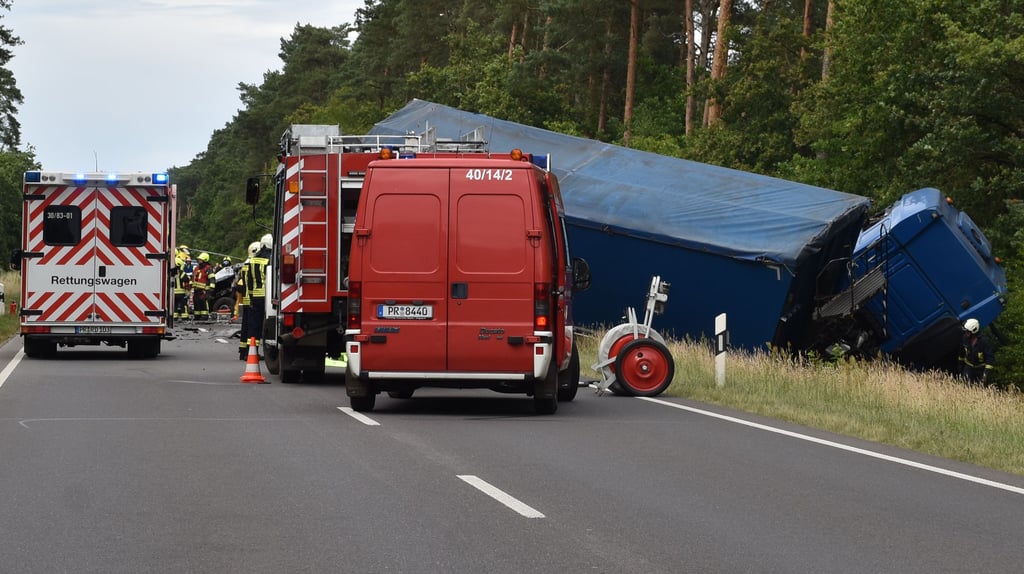 Zu einem schweren Unfall mit drei Toten kam es am Sonnabend, 4. Juli, zwischen Perleberg und Weisen. Ein Opfer kommt aus dem Landkreis Stendal.