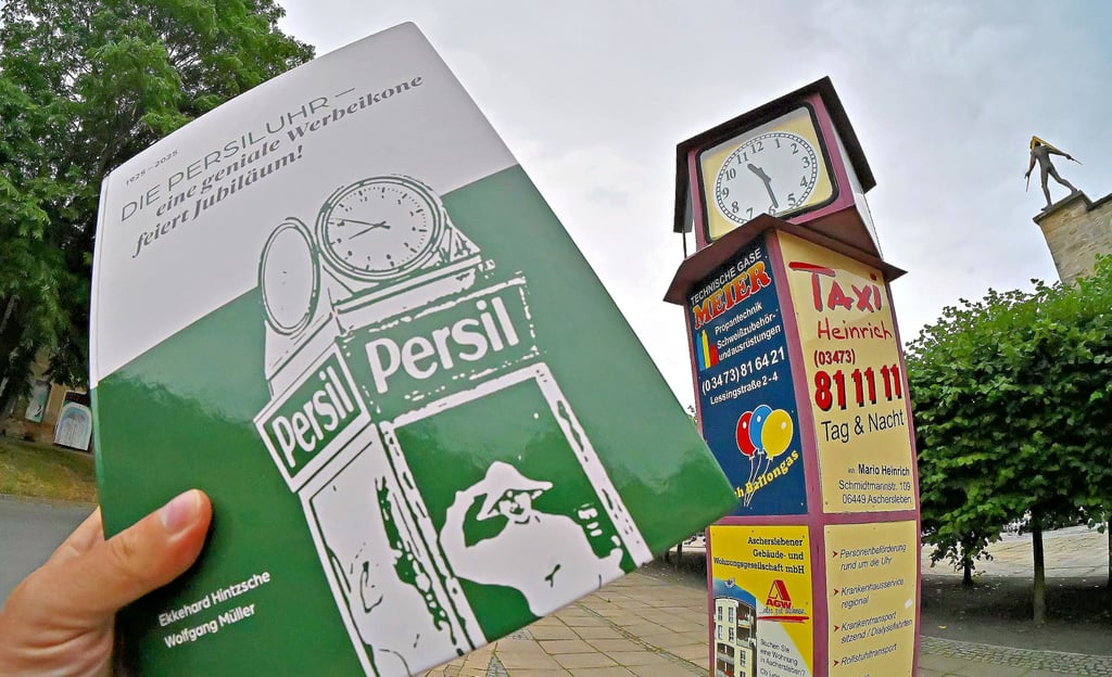 Die Persiluhr von Aschersleben ist nun auch in einem Buch verewigt.