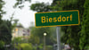 In Berlin Biesdorf brennen rund 80 Straßenlaternen rund um die Uhr.
