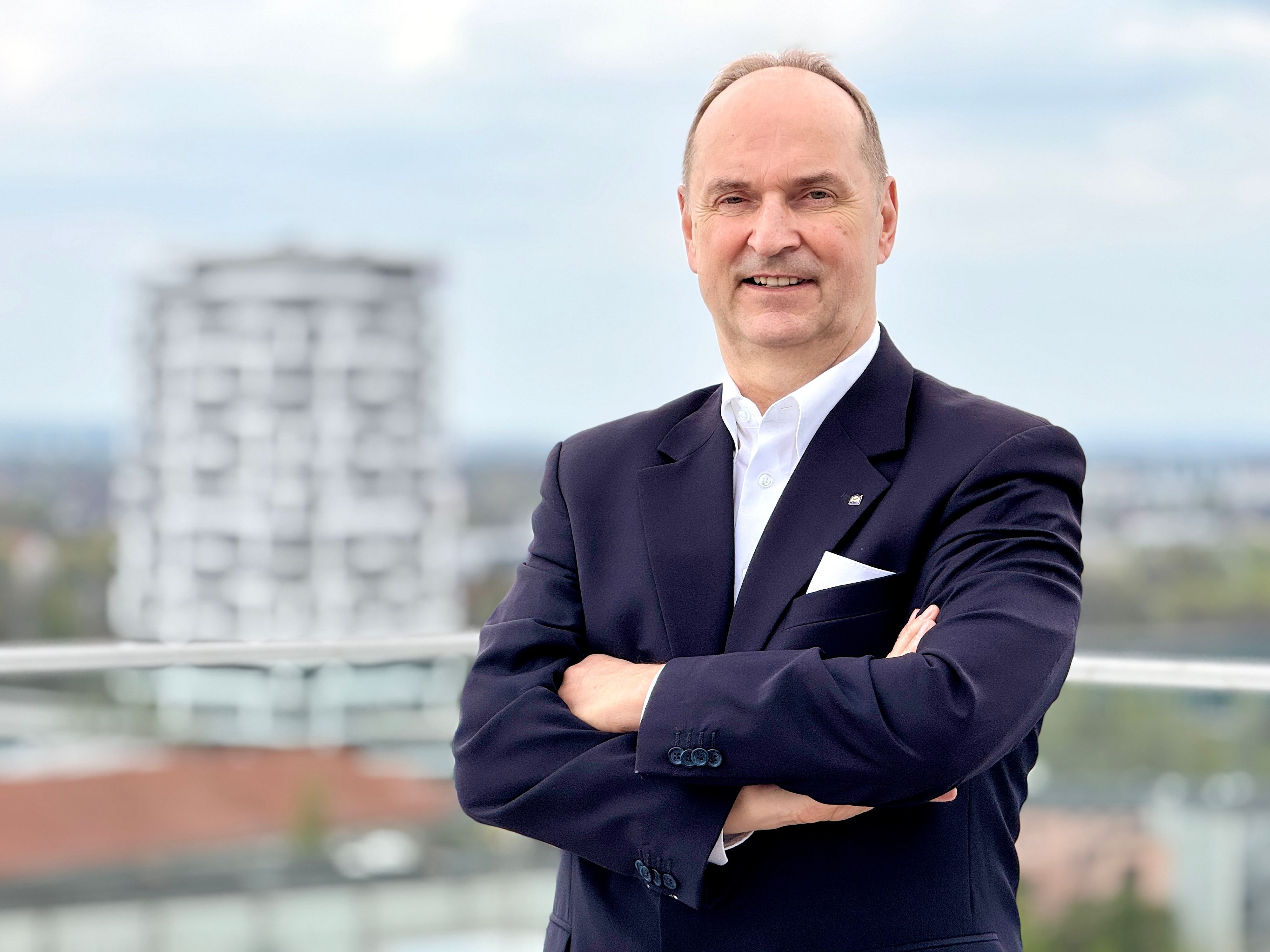 Serie „Otto ist Einheit“ über 35 Jahre Wiedervereinigung: Vom Thälmannwerk bis zum Chef eines Großvermieters