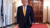 Trump bestreitet die Urheberschaft eines Briefes an Epstein.