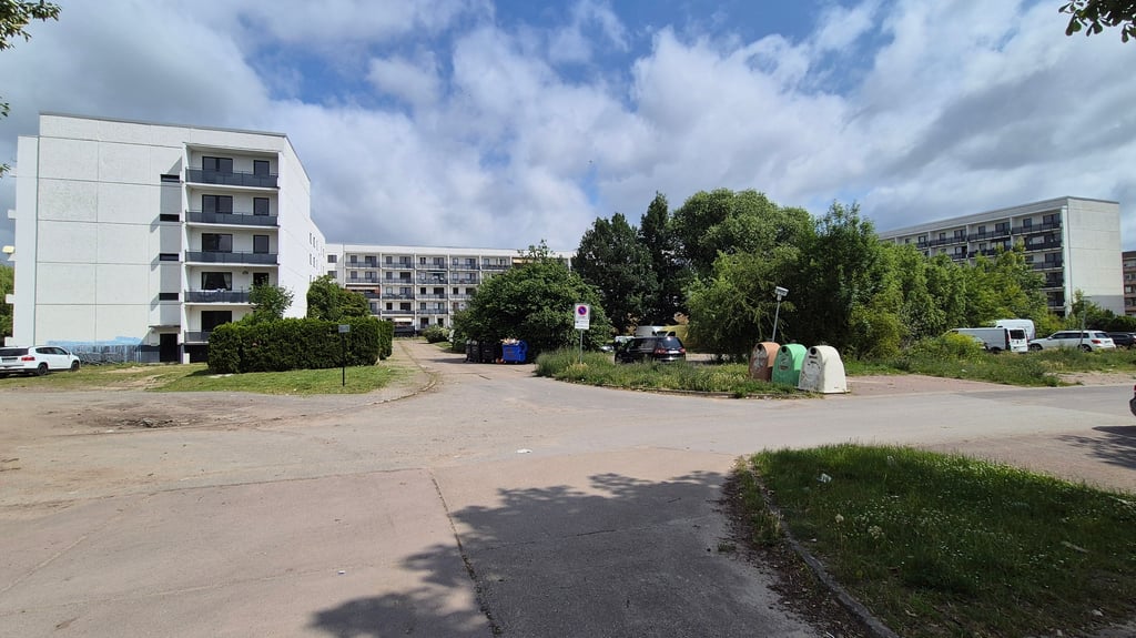 Das Wohnquartier Lucas-Cranach-Straße in Stendal: Eine Mieterin hatte vor Jahren Schädlingsbefall öffentlich gemacht und kämpft seitdem um ihre Wohnung.