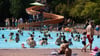 Mit dem Superferienpass kommen Kinder und Jugendliche in Berlin kostenlos ins Freibad. (Symbolbild)