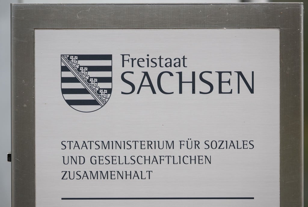 Ehrenamtlich Tätige in Sachsen erhalten weiterhin 40 Euro monatlich an Aufwandsentschädigung. Wegen der vorläufigen Haushaltsführung waren nur Teilbeträge bewilligt worden. Der Doppelhaushalt sieht nun elf Millionen Euro jährlich vor, sodass die bisher übliche Pauschale aus den Vorjahren weiter ausgezahlt werden kann. (Archivfoto)