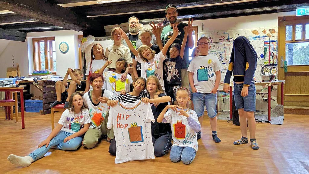 Viel Spaß haben die Teilnehmer des Hip-Hop-Workshops in der Ölmühle.